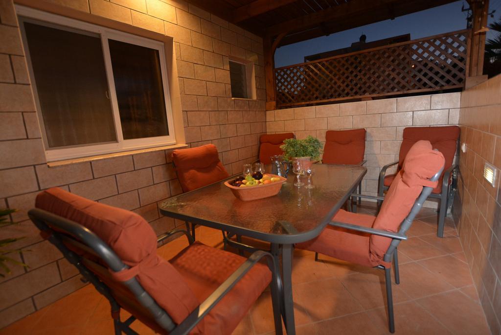 ホテル Mali Country Hospitality エイラート エクステリア 写真
